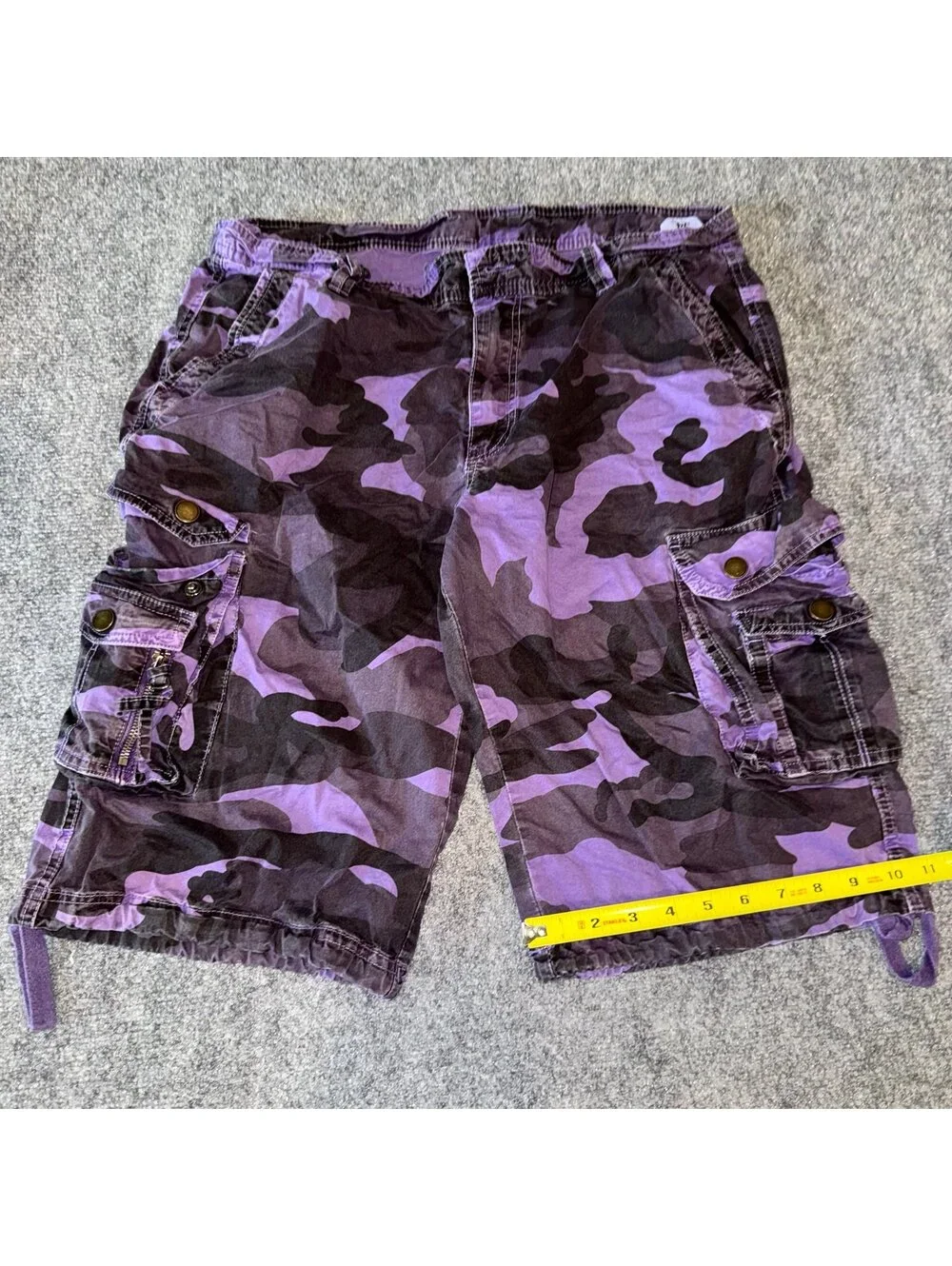 Grail Purple Camo Baggy Cargo Shorts Mens LG 34 Vtg y2k 90s Rare